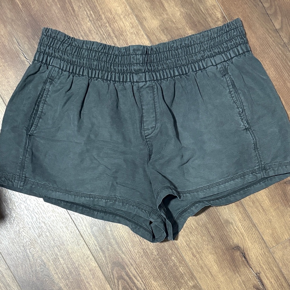 aerie Black High-Waist Pull-On Shorts